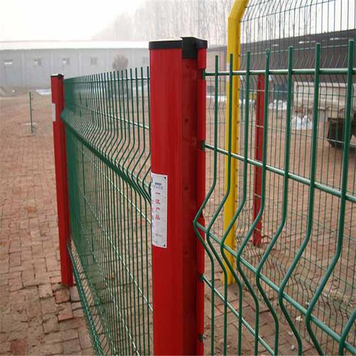 铁丝围挡护栏网济南铁丝围挡护栏网安装方式